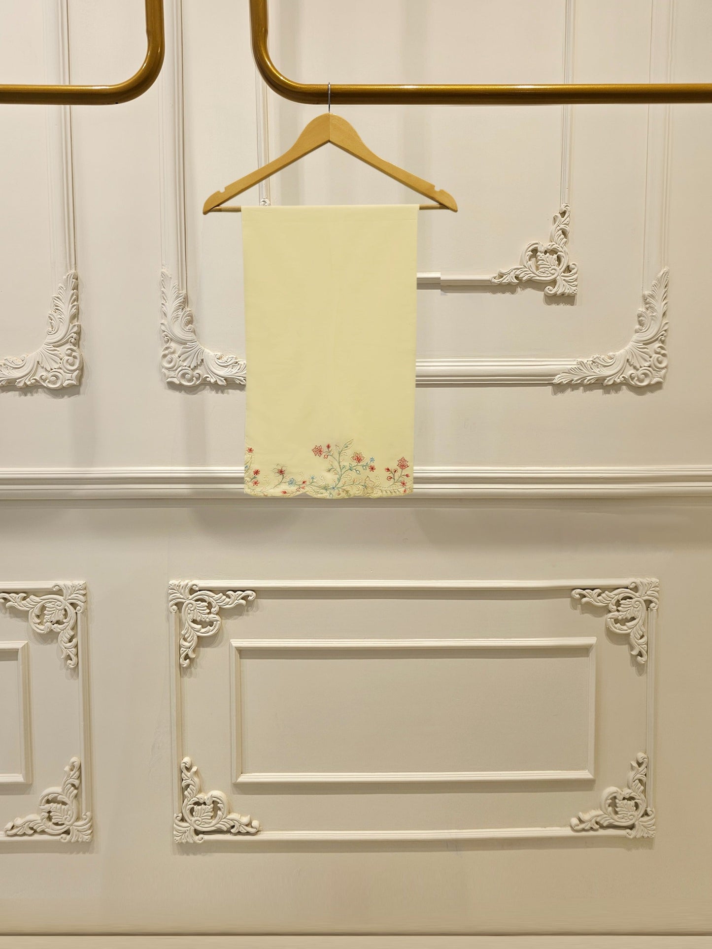AGHA NOOR 2 Piece - Embroidered Cambric Suit S115126