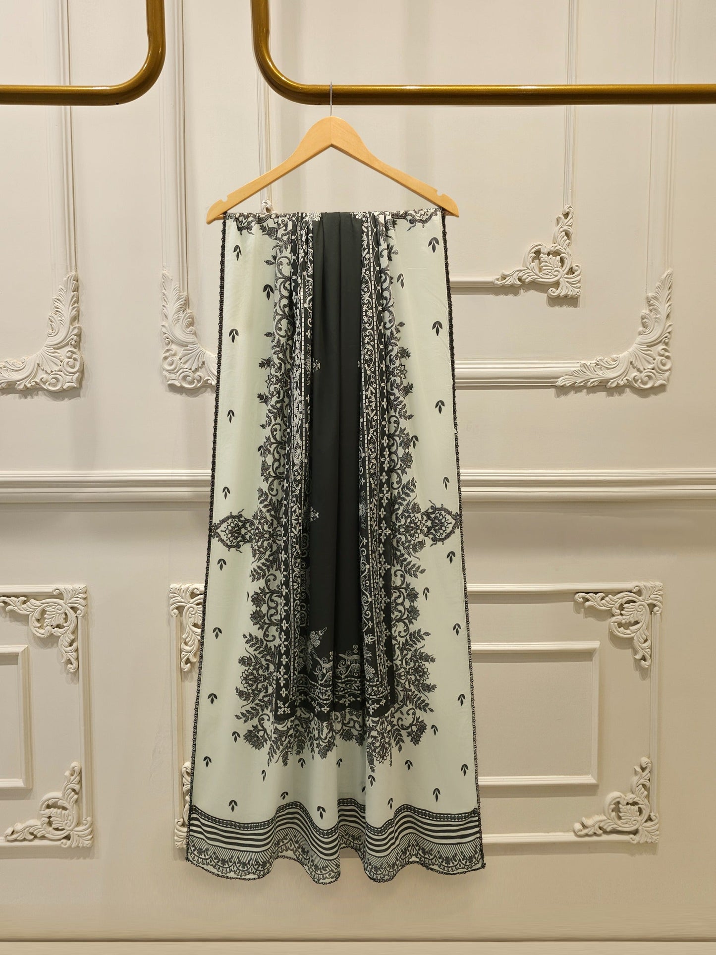 AGHA NOOR 2-Piece Digital Printed Cambric Suit