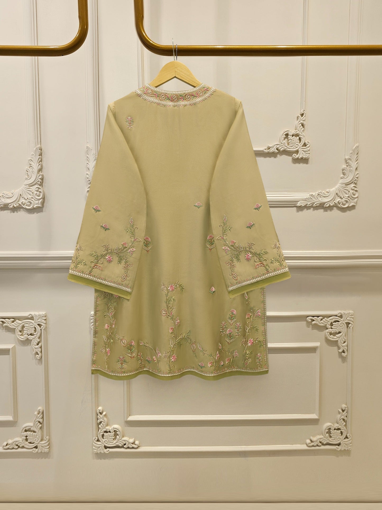 AGHA NOOR 2 Piece- Pure Sheesha Silk Embroidered Suit