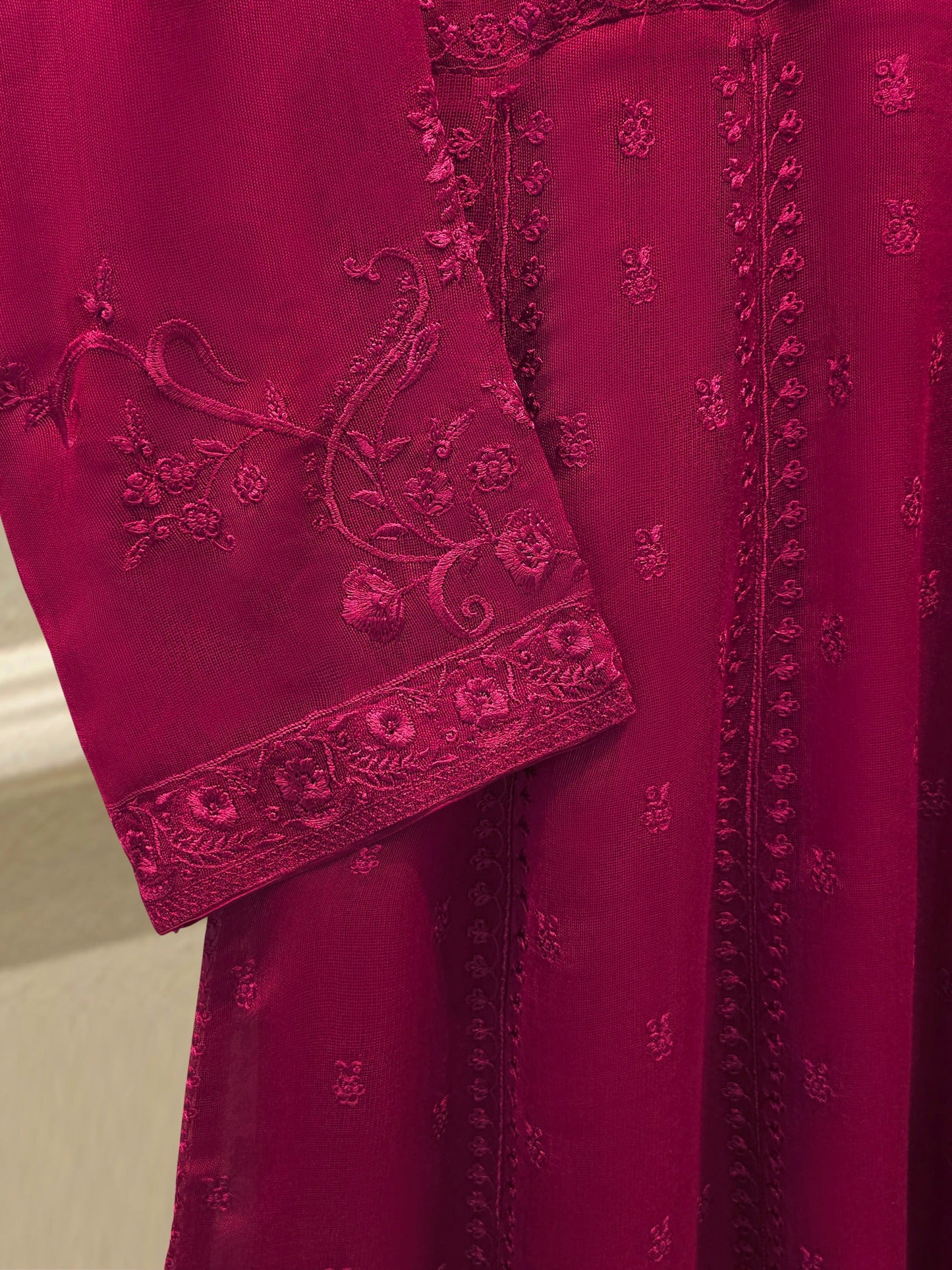 AGHA NOOR 3 Piece - Pure Embroidered Cotton Net Suit S114668 Length: 49 " Pants Fabric : Korean Silk Dupatta Fabric : Chiffon.