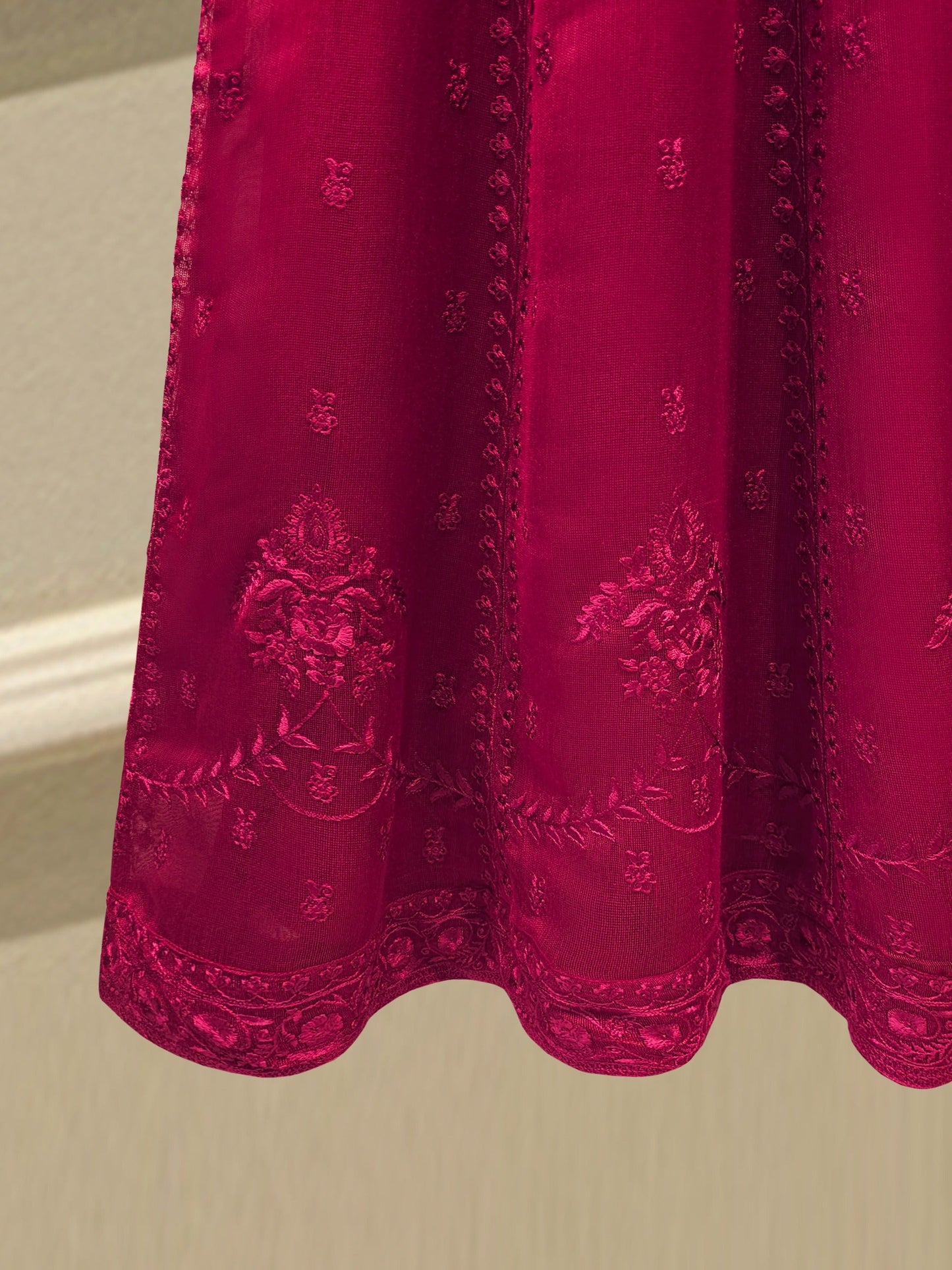 AGHA NOOR 3 Piece - Pure Embroidered Cotton Net Suit S114668 Length: 49 " Pants Fabric : Korean Silk Dupatta Fabric : Chiffon.