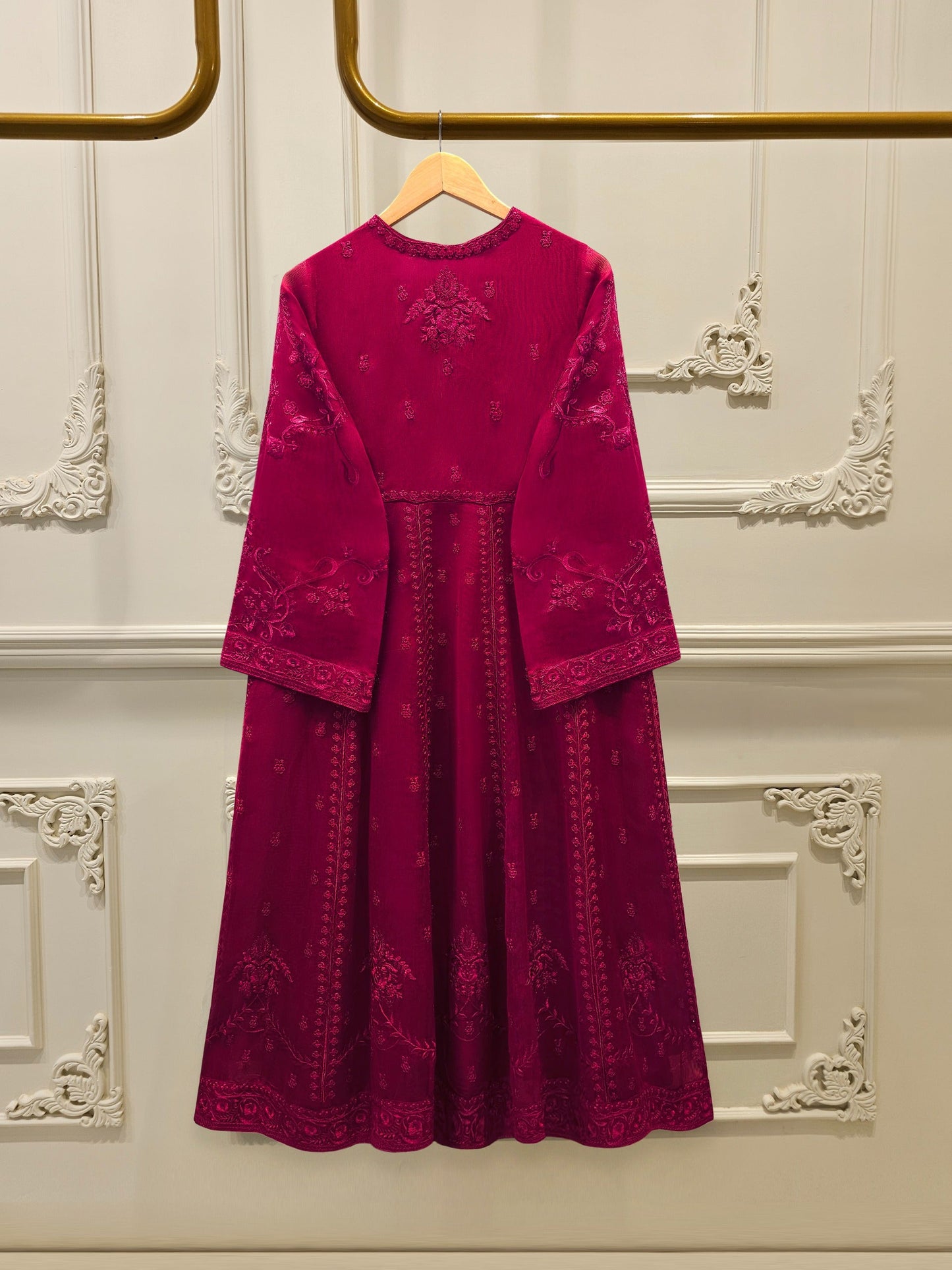 AGHA NOOR 3 Piece - Pure Embroidered Cotton Net Suit S114668 Length: 49 " Pants Fabric : Korean Silk Dupatta Fabric : Chiffon.