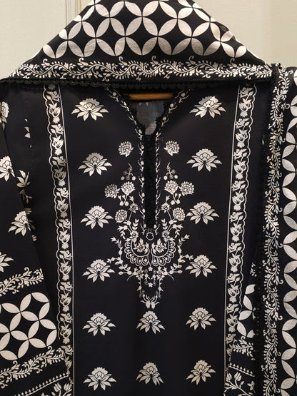 AGHA NOOR 2-Piece Digital Printed Cambric Suit