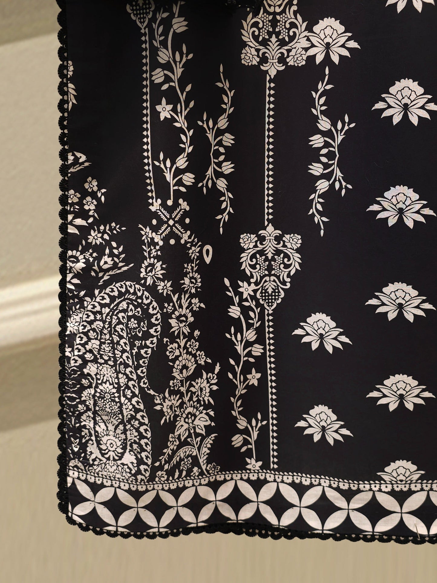 AGHA NOOR 2-Piece Digital Printed Cambric Suit