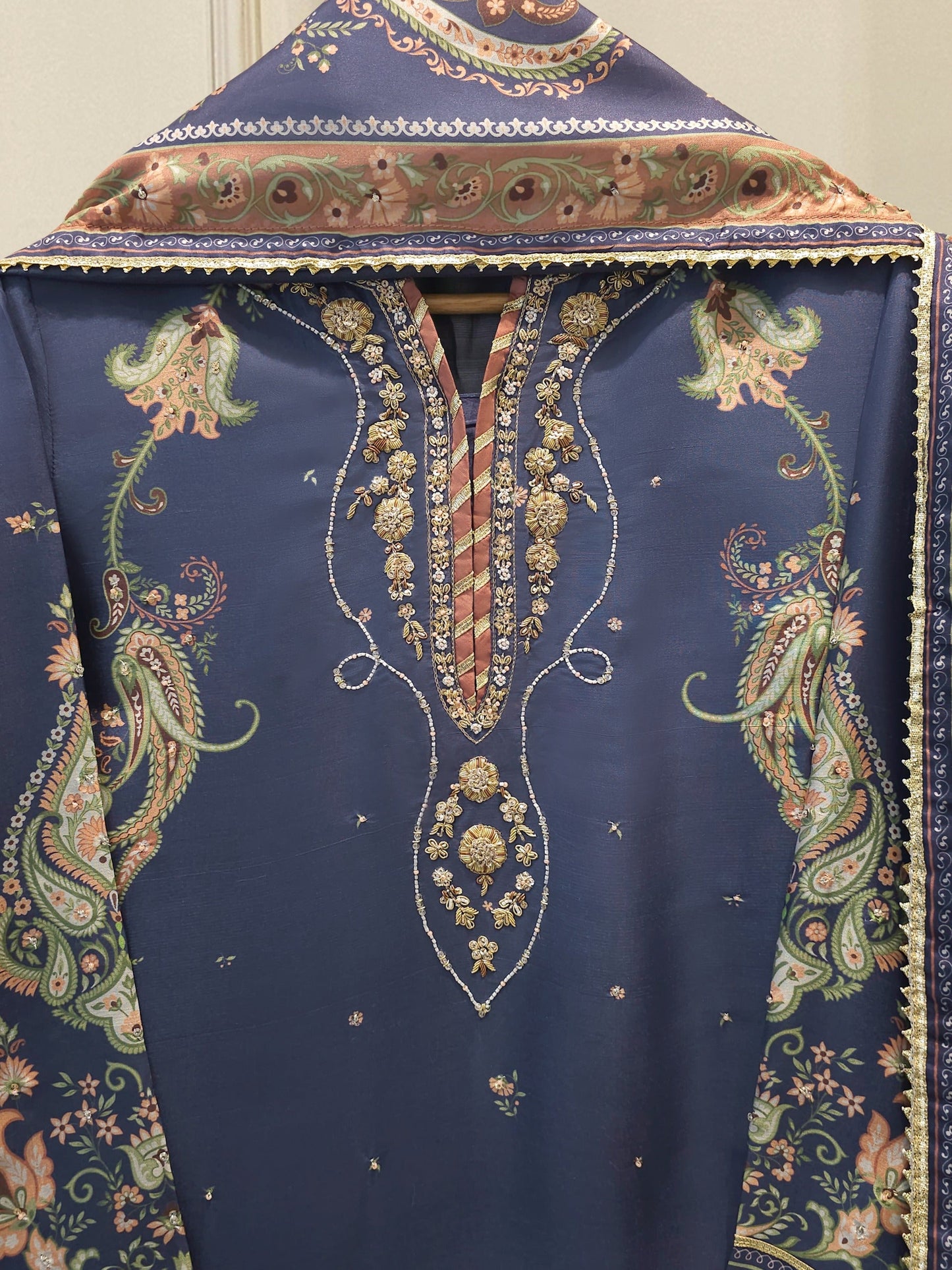 AGHA NOOR 3 Piece- Pure Printed Raw Silk Embroidered Suit