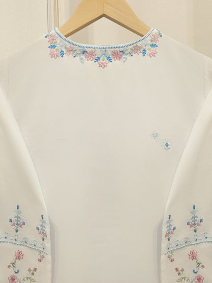 AGHA NOOR 2 Piece - Embroidered Cambric Suit