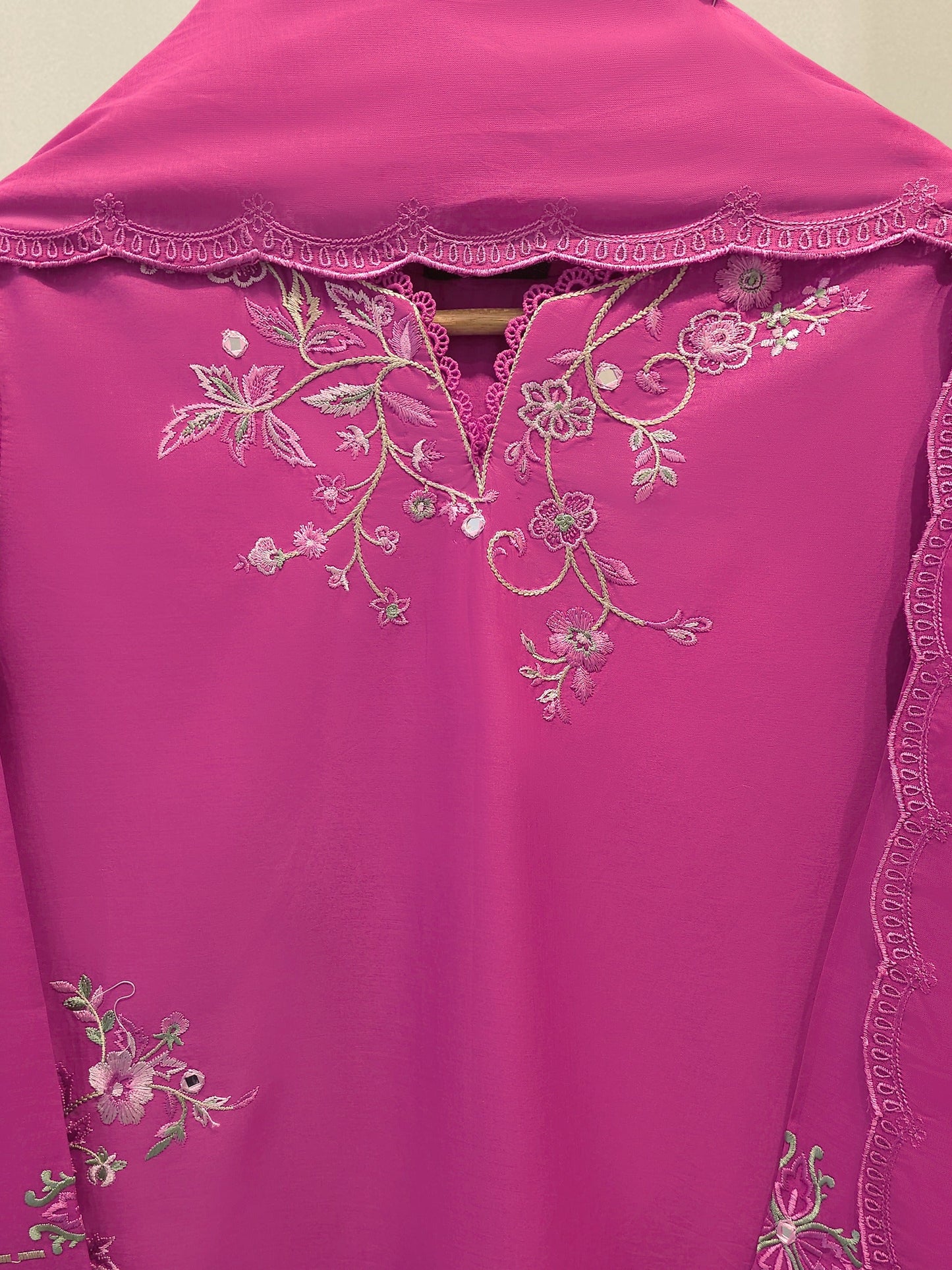 AGHA NOOR 2 Piece - Embroidered Cambric Suit