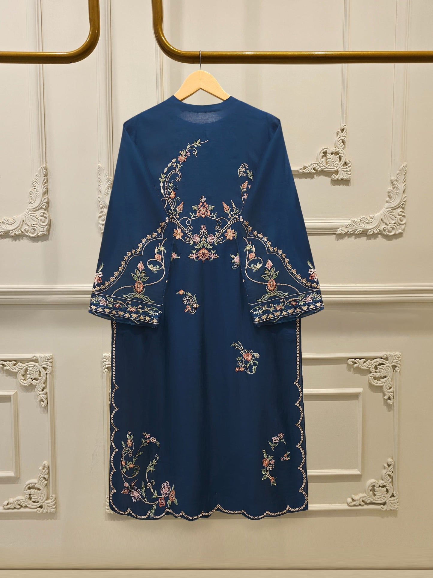 3 Piece - Pure Khaddi Silk Embroidered Suit S115040