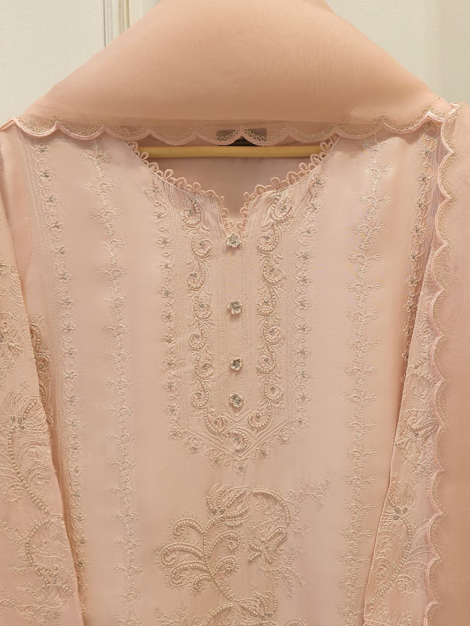 AGHA NOOR 3 Piece- Pure Shisha Silk Embroidered Suit S115122