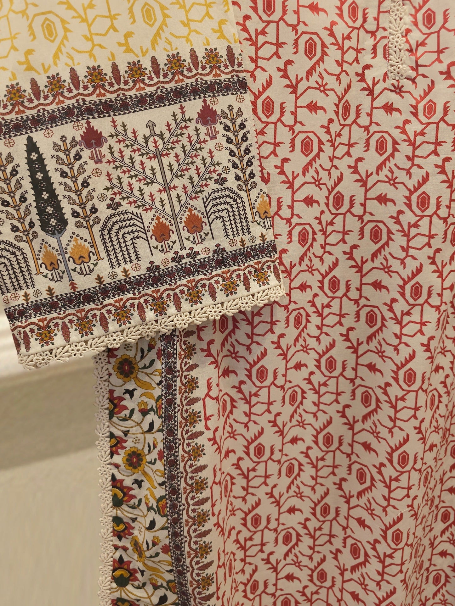 AGHA NOOR 2 Piece -Digital Printed Cambric Suit S115121
