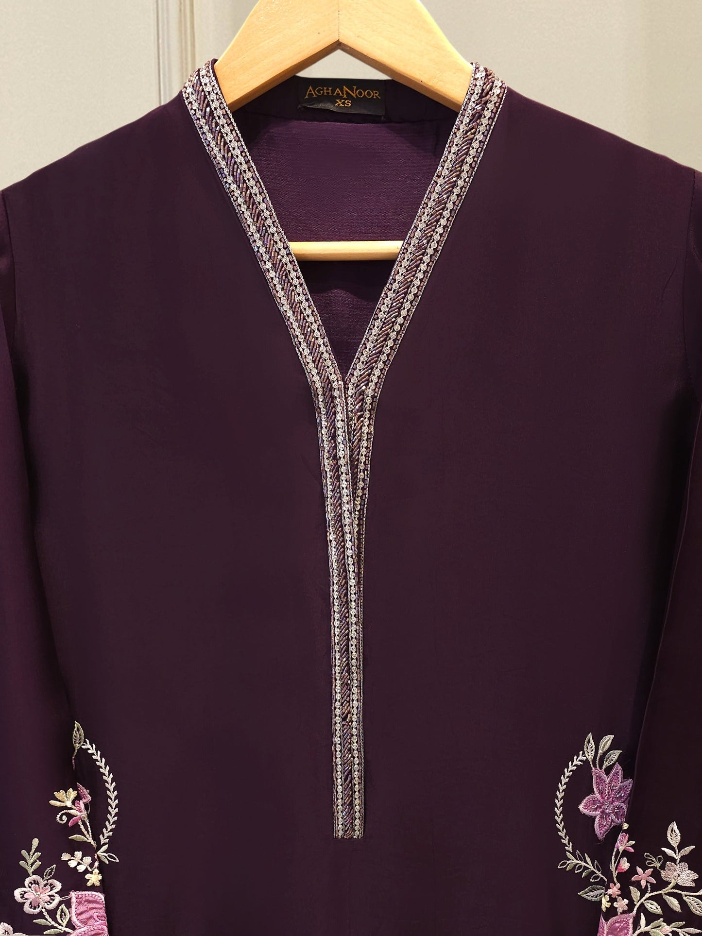 AGHA NOOR 2 Piece- Pure Shisha Silk Embroidered Suit S115119