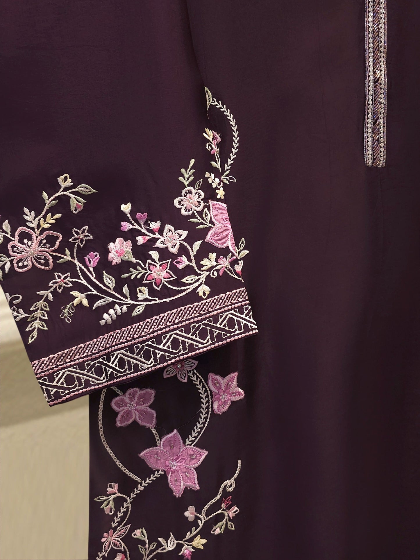 AGHA NOOR 2 Piece- Pure Shisha Silk Embroidered Suit S115119