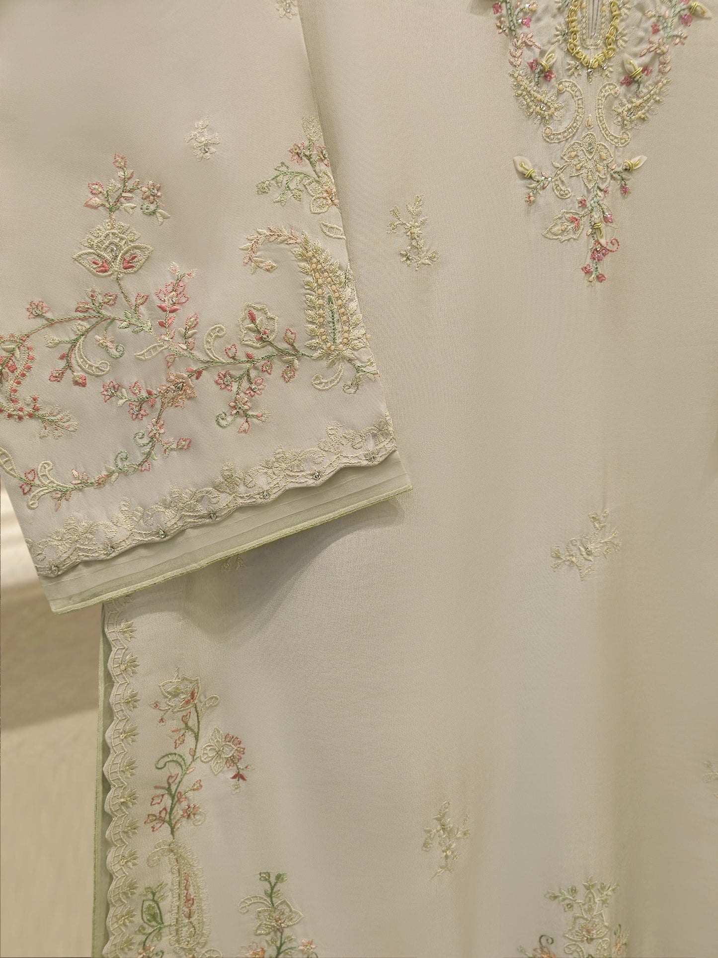 AGHA NOOR 3 Piece- Pure Sheesha Silk Embroidered Suit S115118