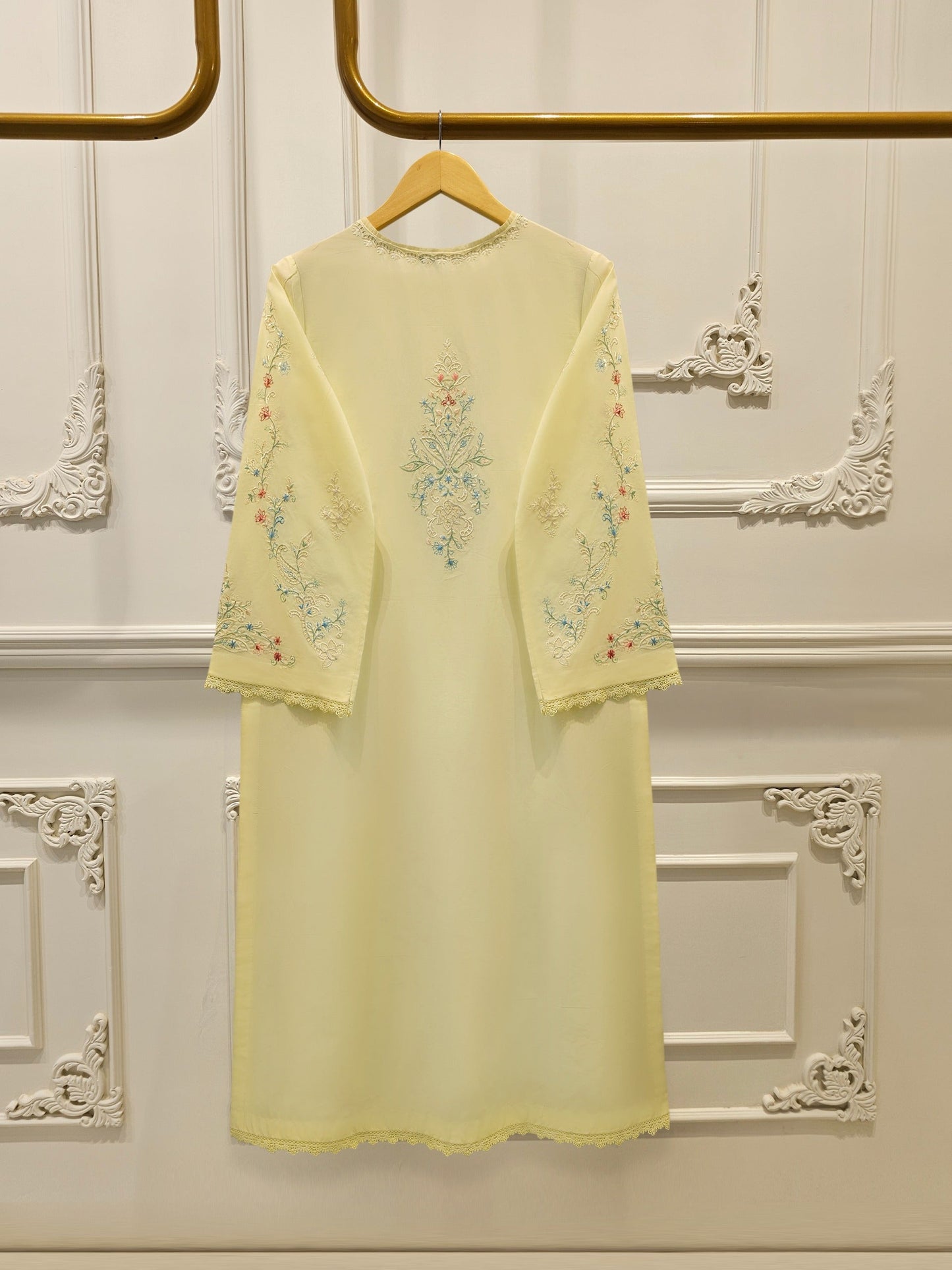 AGHA NOOR 2 Piece - Embroidered Cambric Suit S115126