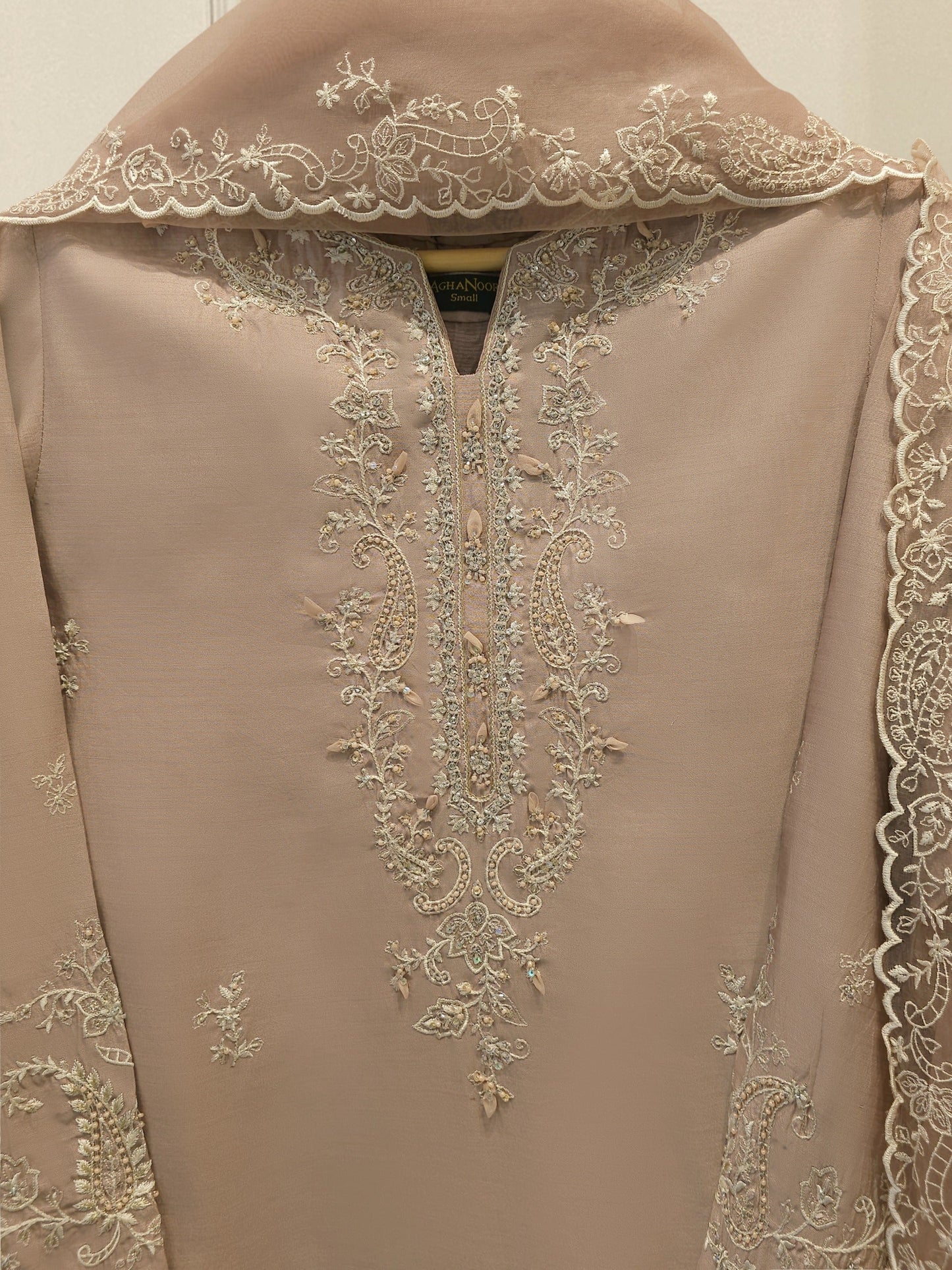 AGHA NOOR 2 Piece - Embroidered Cambric Suit S115126