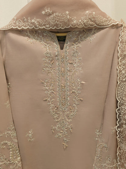 AGHA NOOR 2 Piece - Embroidered Cambric Suit S115126