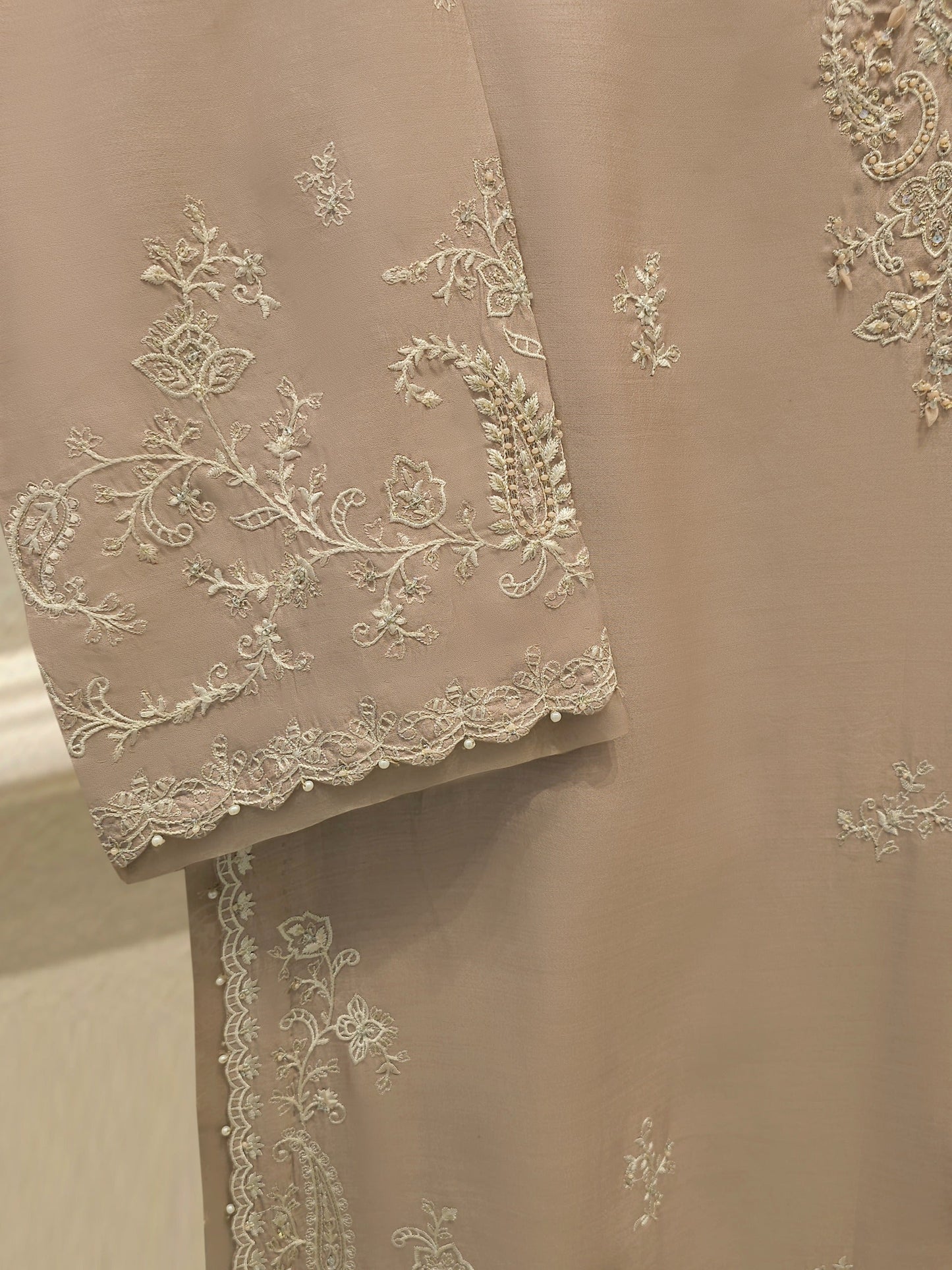 AGHA NOOR 2 Piece - Embroidered Cambric Suit S115126