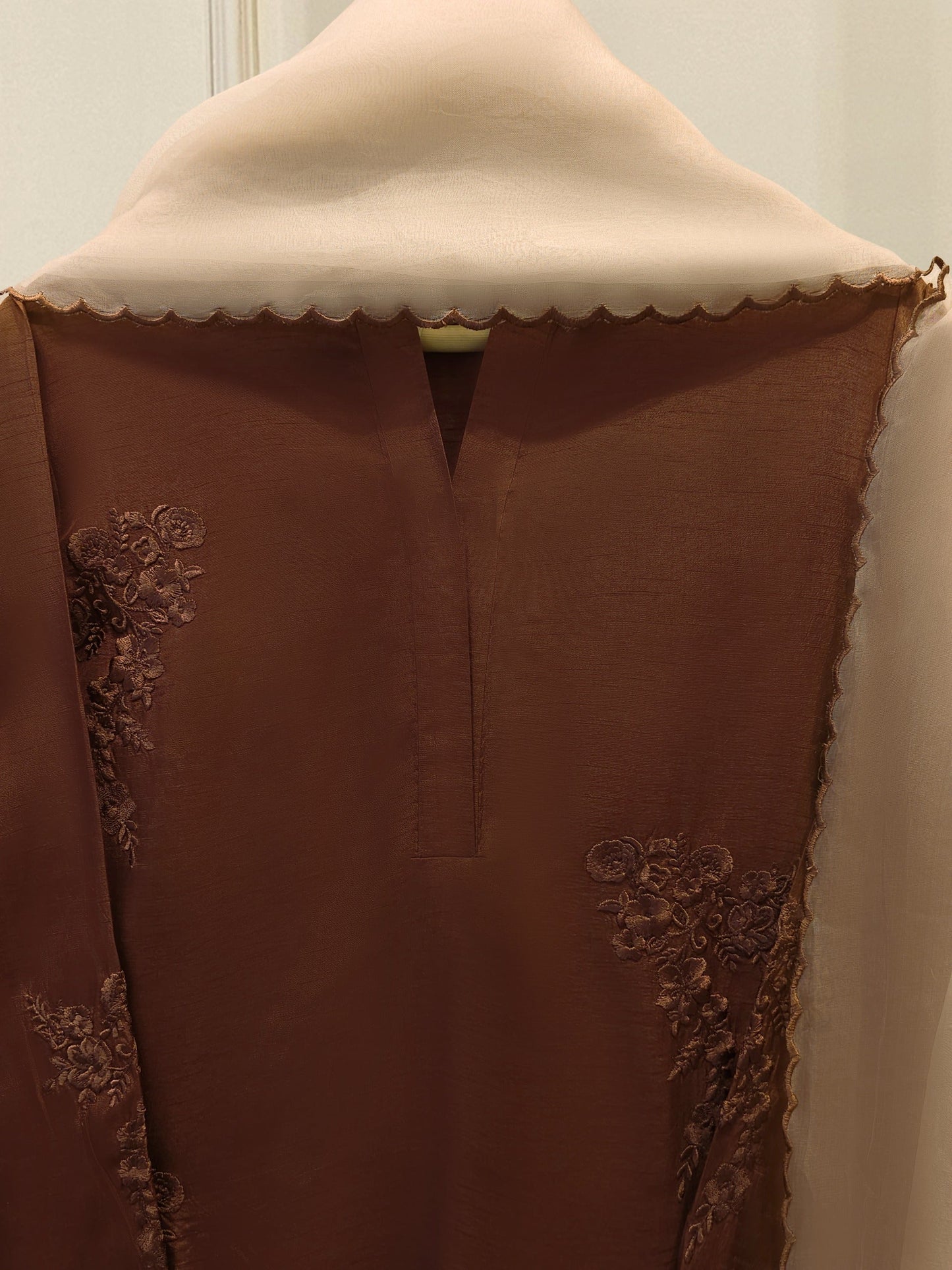 Agha Noor Pure Embroidered Korean Silk Suit | 3 Piece