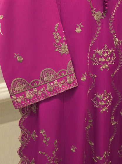 AGHA NOOR 3 Piece - Embroidered Cambric Suit