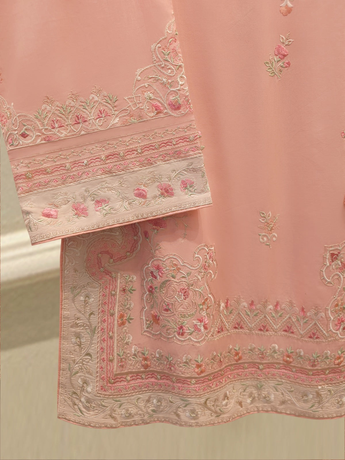 AGHA NOOR 3 Piece - Embroidered Cambric Suit