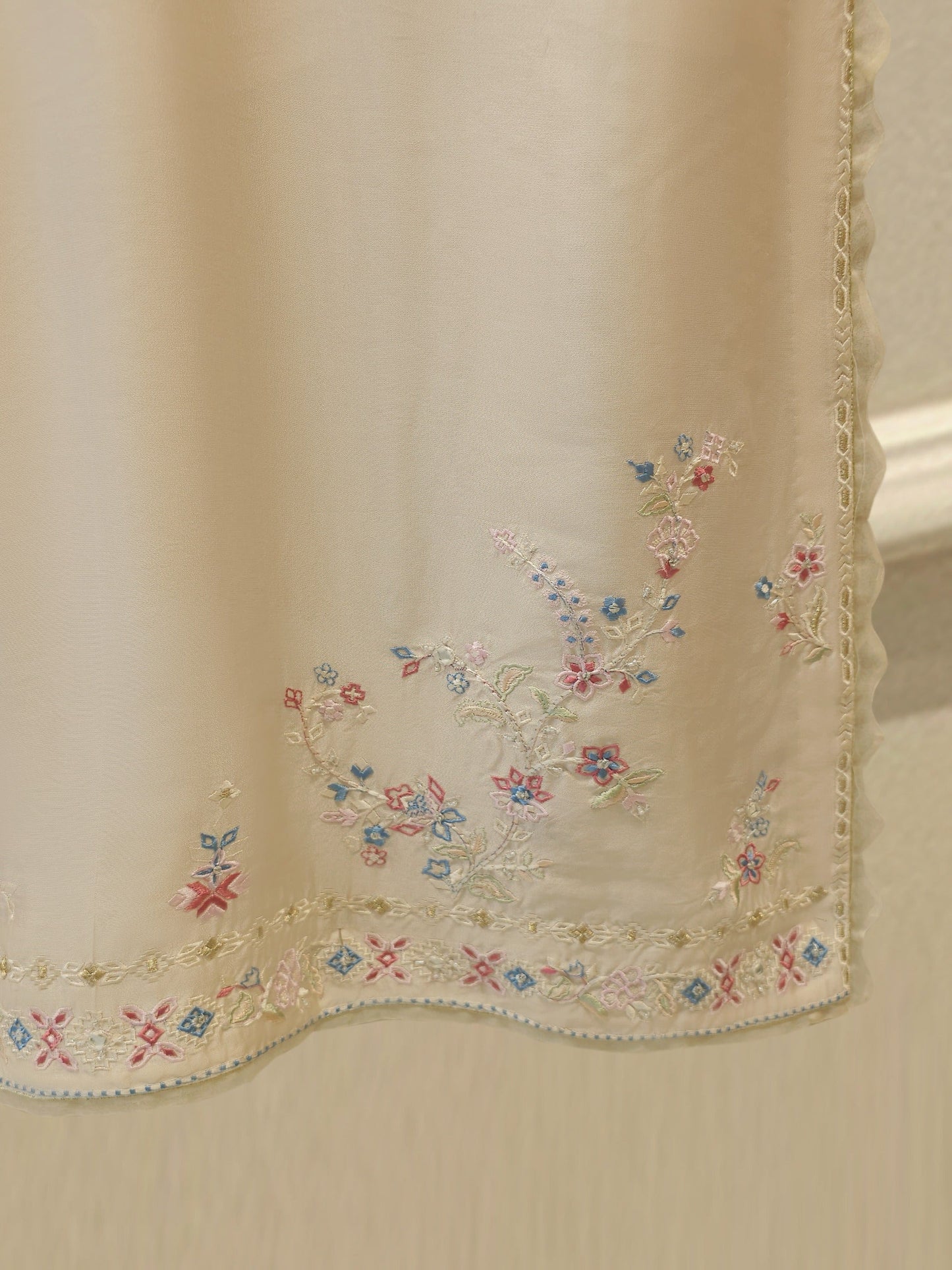 3 Piece- Pure Shisha Silk Embroidered Suit