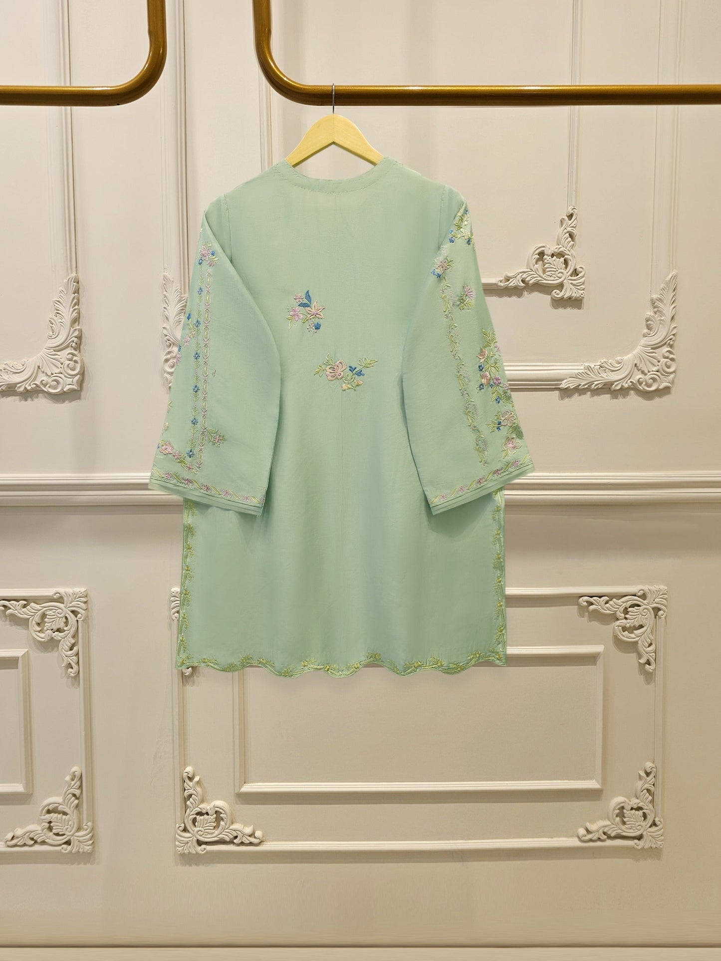 3 Piece- Pure Shisha Silk Embroidered Suit