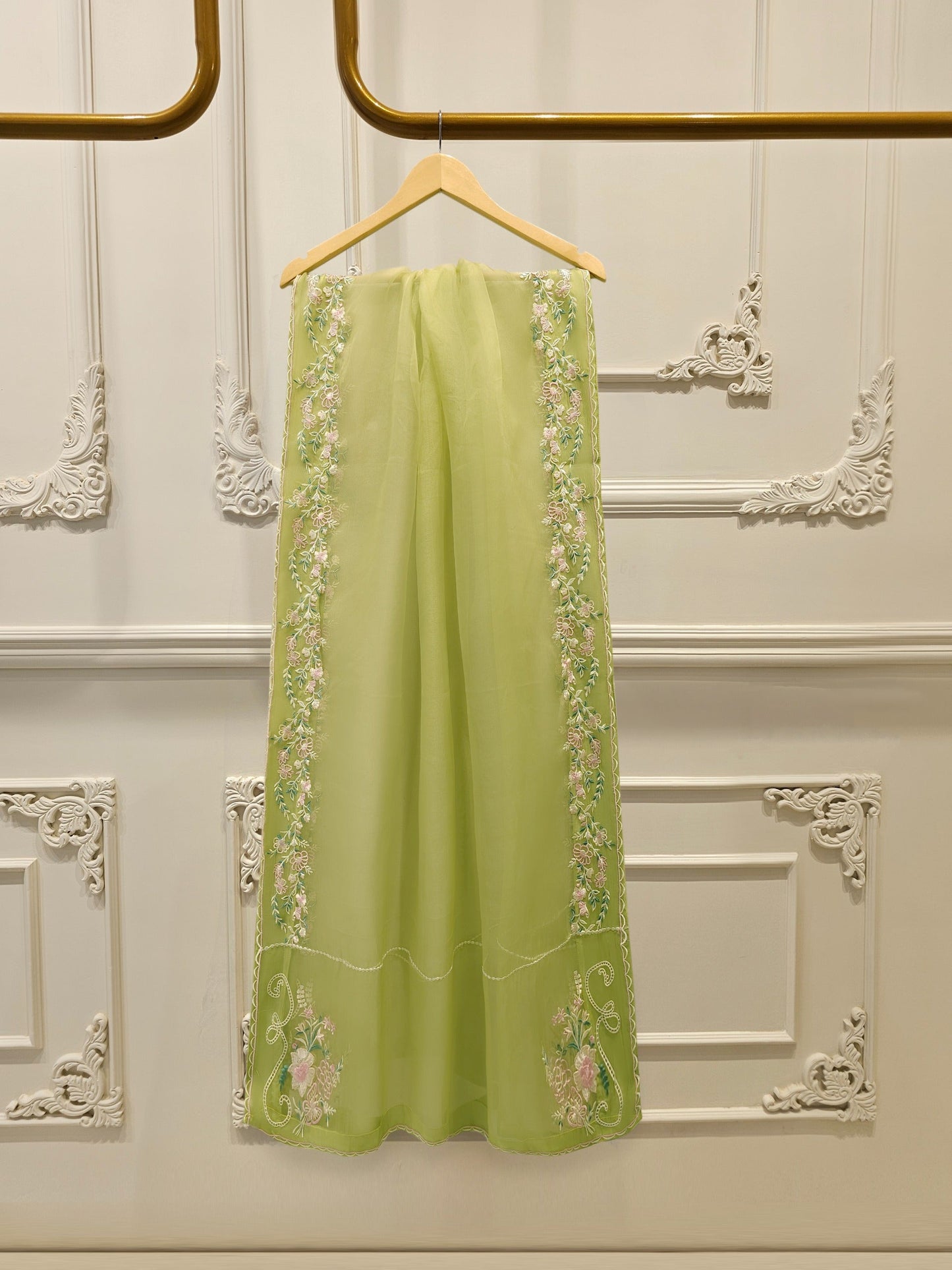 3 Piece - Pure Khaddi Silk Embroidered Suit S115092