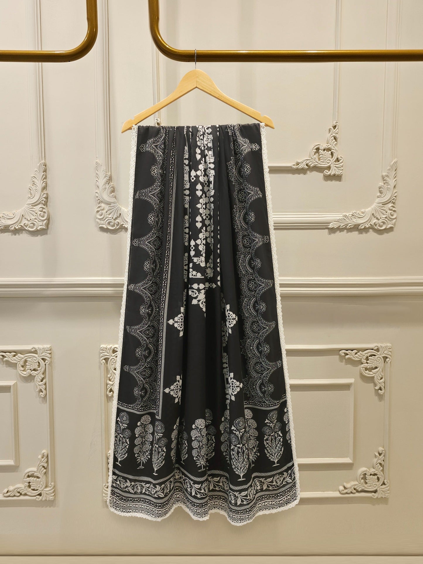 AGHA NOOR 2-Piece Digital Printed Cambric Suit