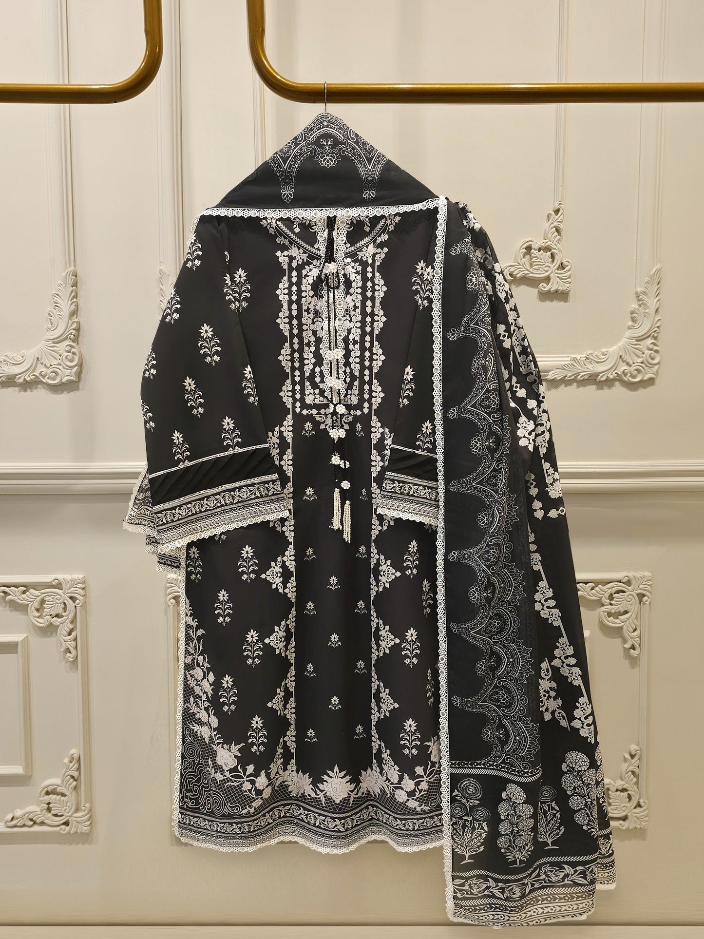 AGHA NOOR 2-Piece Digital Printed Cambric Suit